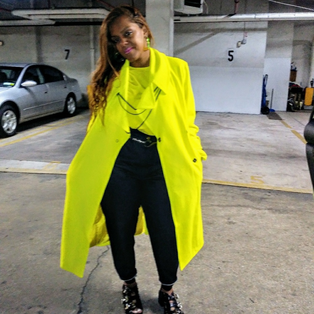 💥💥SOLD💥💥WOMEN'S NEON YELLOW BELTED TRENCH COAT